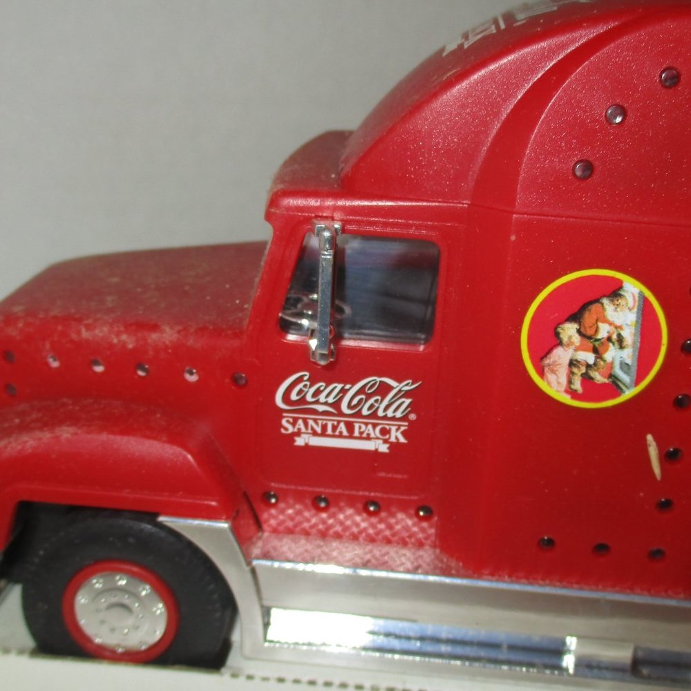 Coca-Cola Vintage Holiday Lighted Caravan 1998 New Vintage - Picture 14 of 16